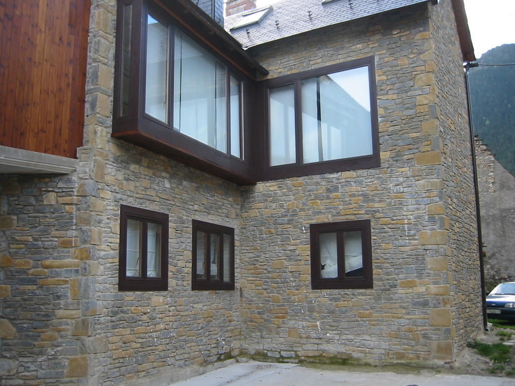Apartamentos Rentaran Tredós Rum bild